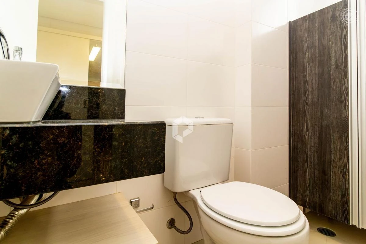 Home office in a 2-bedroom apartment, 97 m² — photo 3