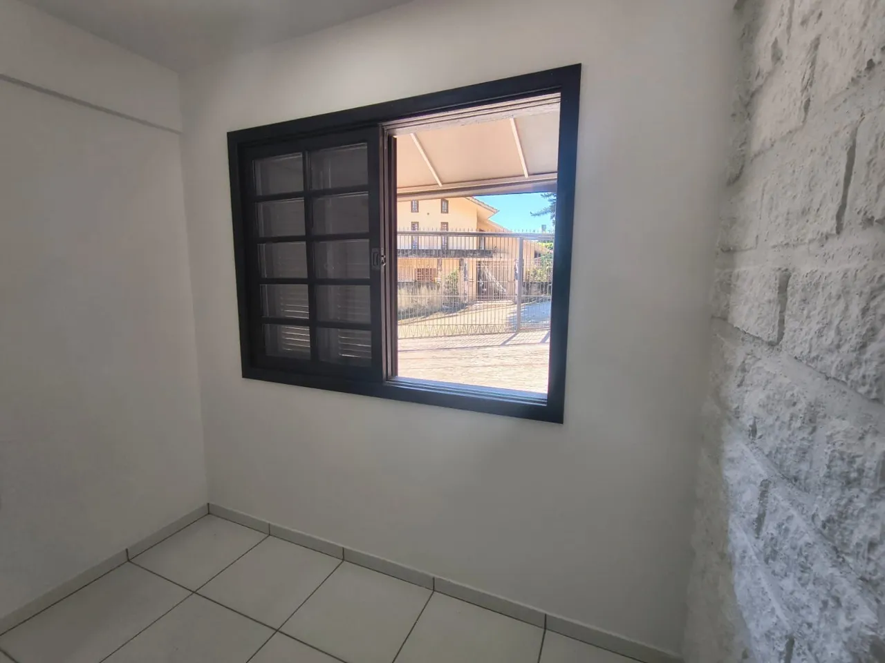 Estudio amueblado de 1 dormitorio con chimenea y 25 m² — photo 14