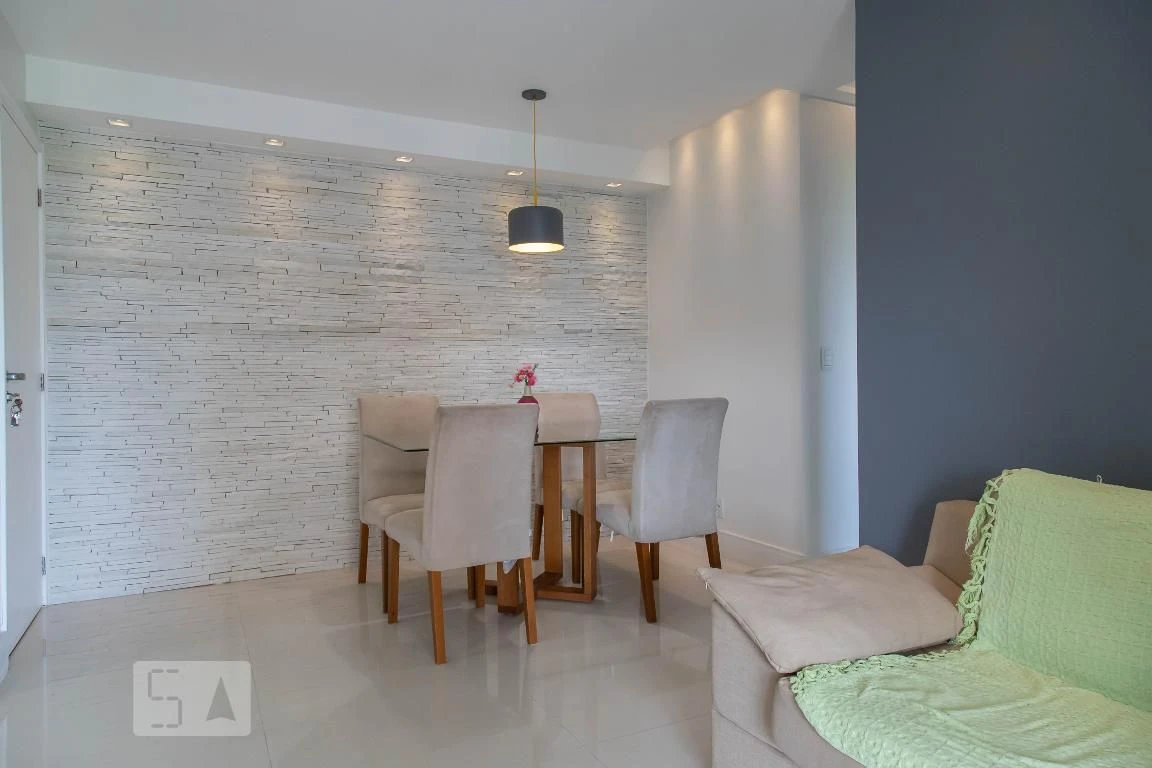 Balcony with a grill in a 2-bedroom apartment, 90 m² — photo 30