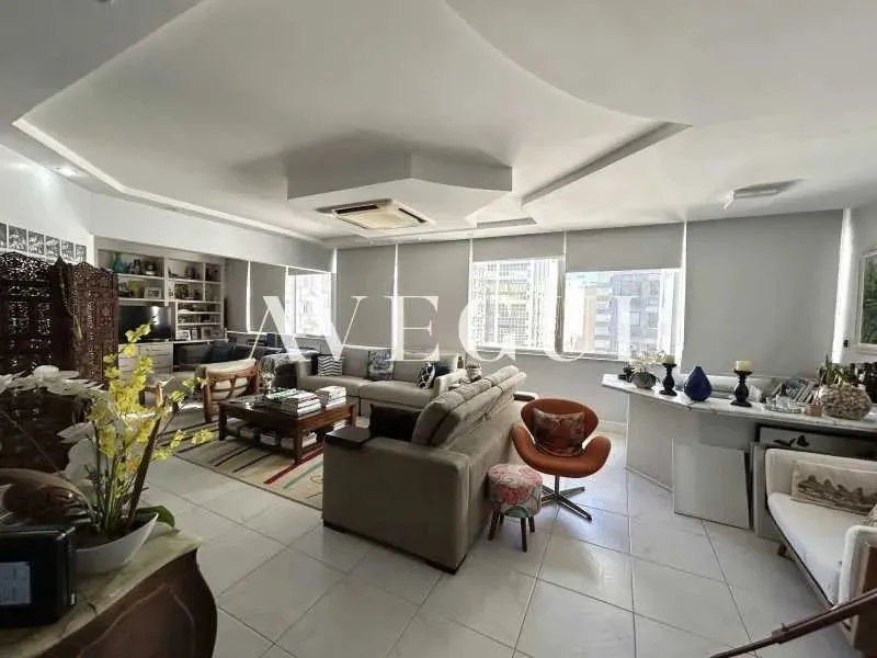 Residential apartment with 4 bedrooms and 4 bathrooms — photo 13