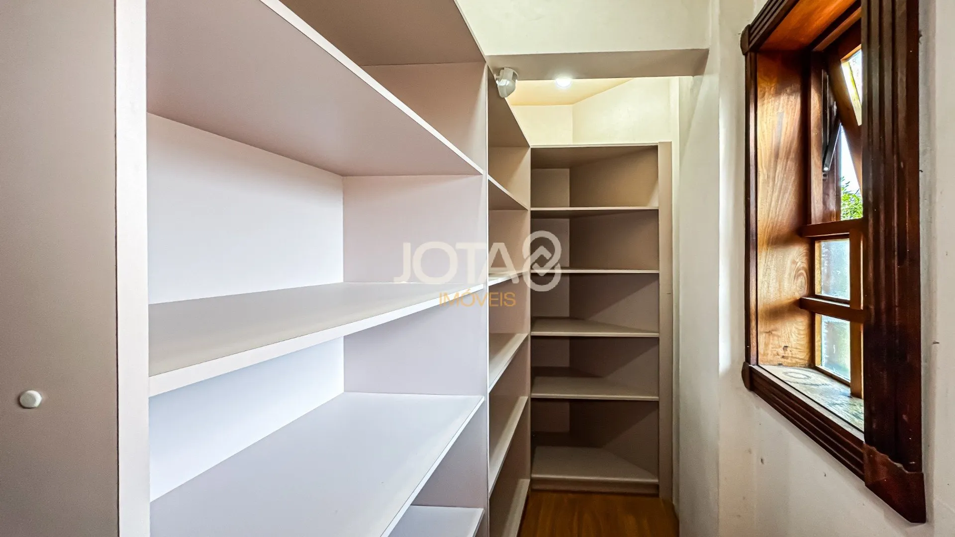 Furnished 532 m² home with yard and private BBQ — photo 27