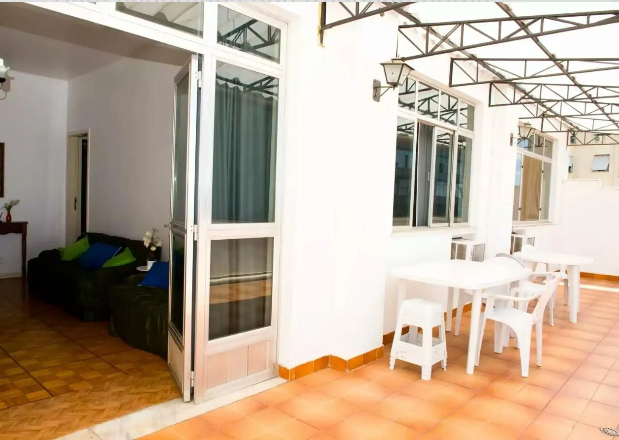 Меблированная квартира 140 м² с 4 спальнями и балконом — photo 12