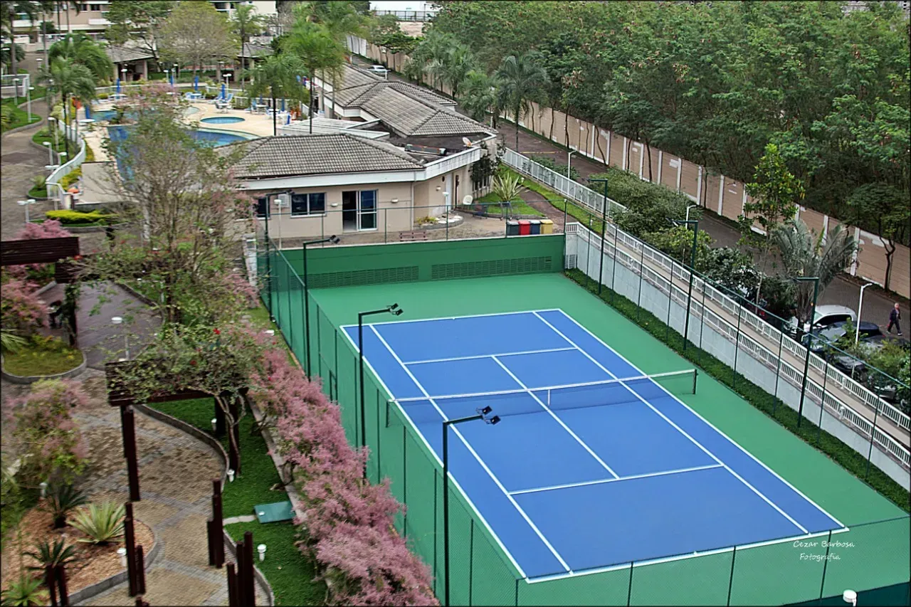 2-bedroom apartment with enclosed balcony and 2 baths — photo 3