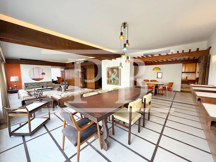 310 m² apartment with floor-to-ceiling windows and a bathtub — photo 10
