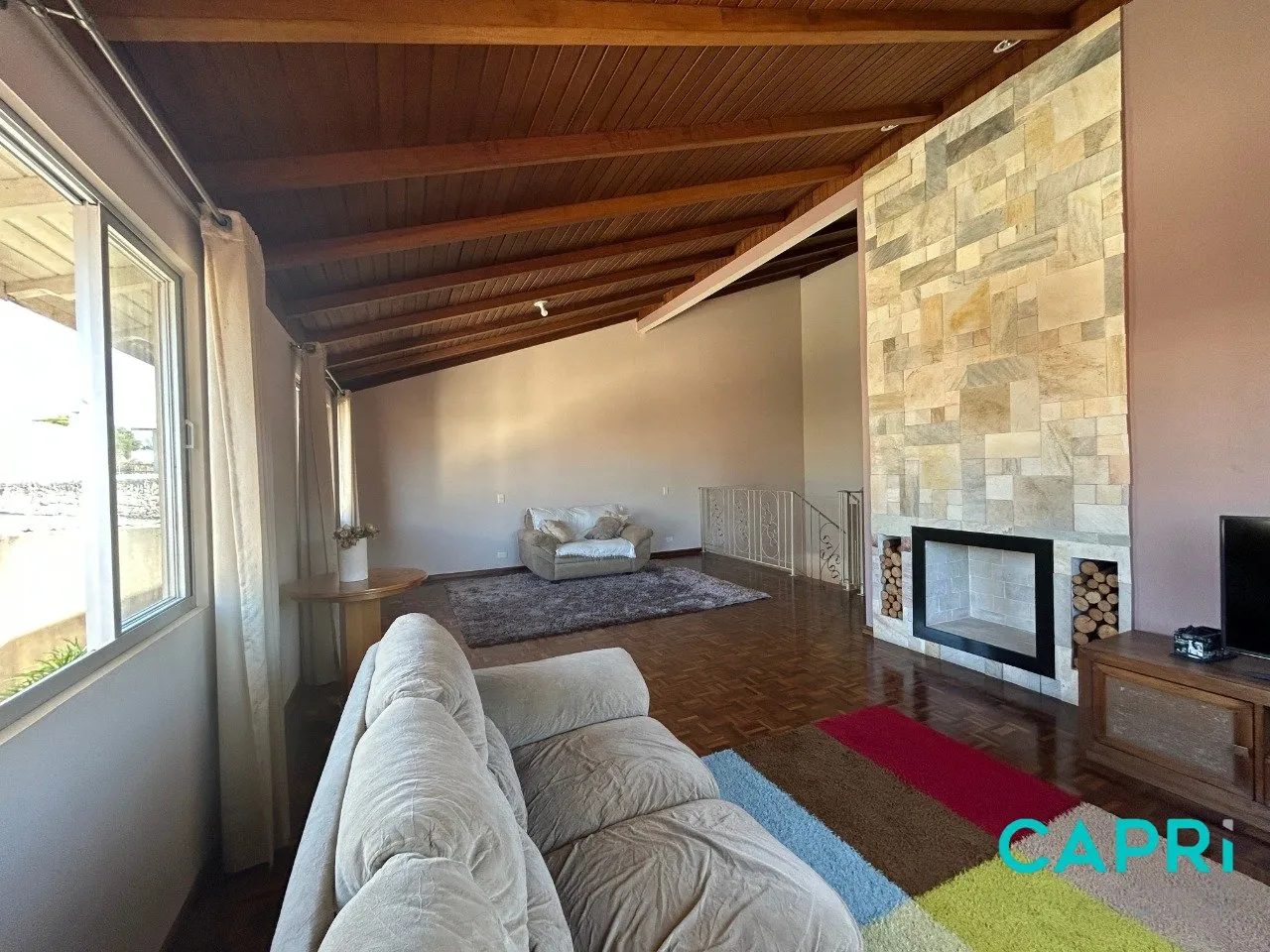 House with 4 bedrooms and a private BBQ — photo 2