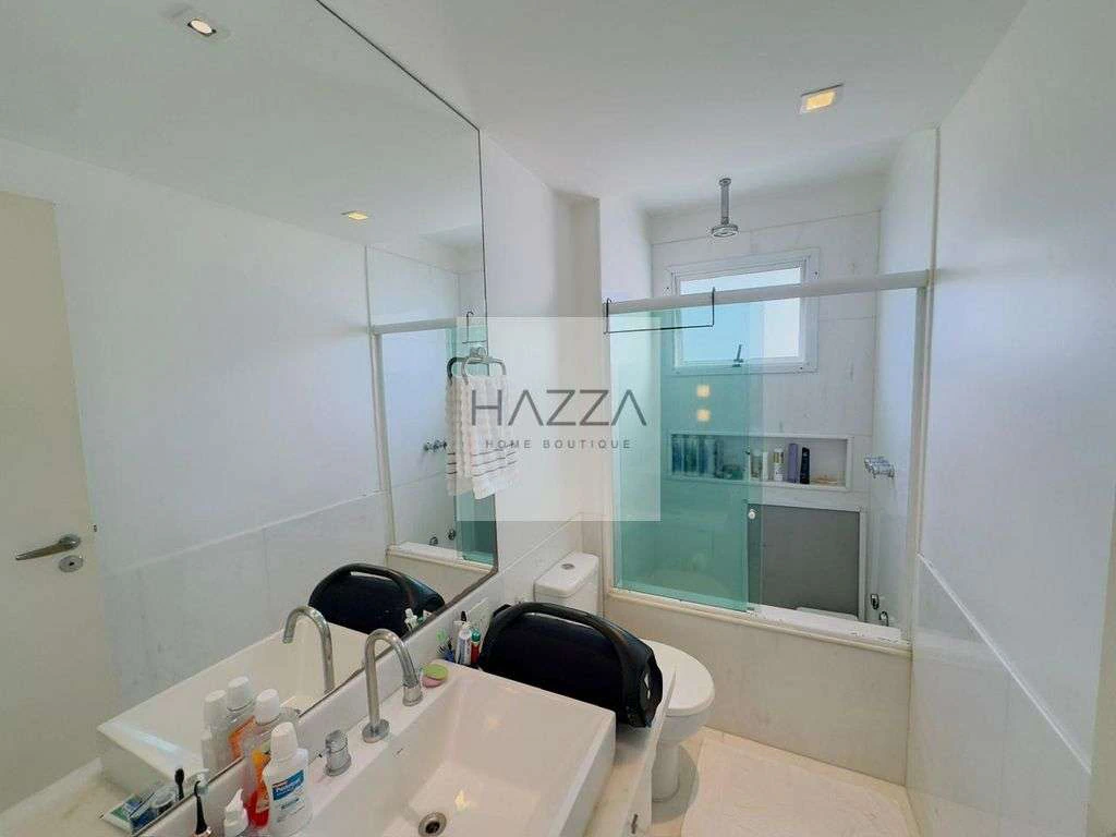 Furnished 313 m² apartment with 3 suites and private balcony — photo 11