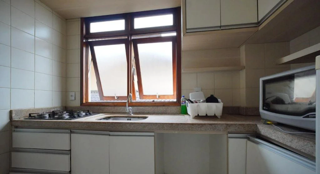 Меблированный дом на 4 спальни с кухней и газовой плитой — photo 3