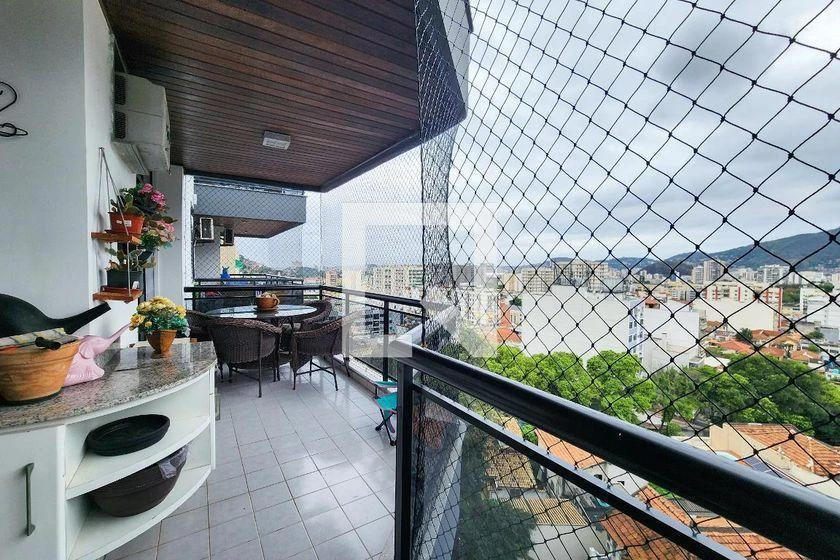 Furnished 100 m² apartment with 2 bedrooms and balcony — photo 37