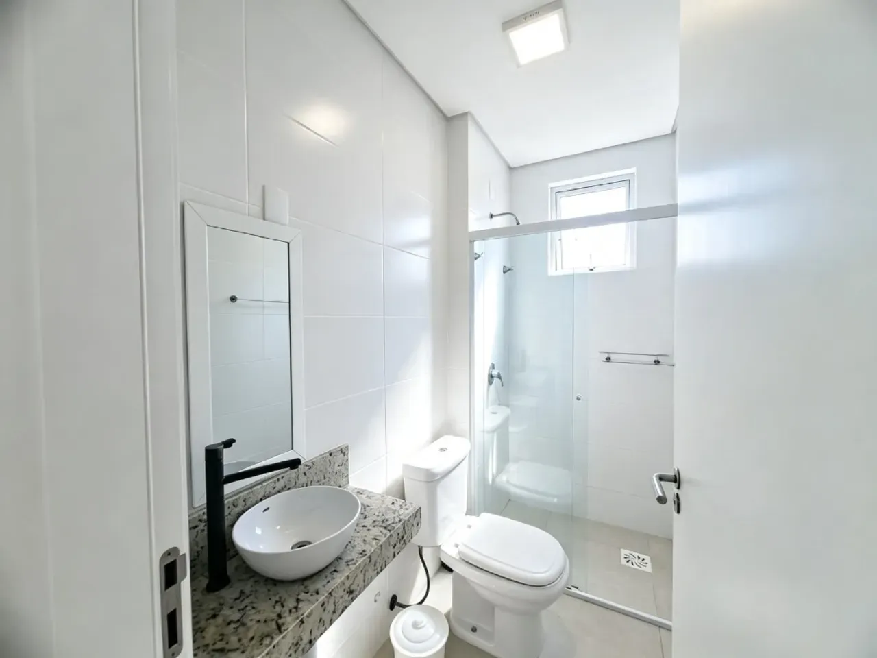 3-bedroom apartment with 2 parking spots and balcony — photo 16