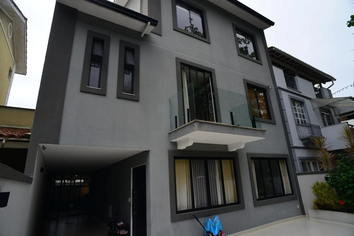 260 m² house with floor-to-ceiling windows and a jacuzzi — photo 70