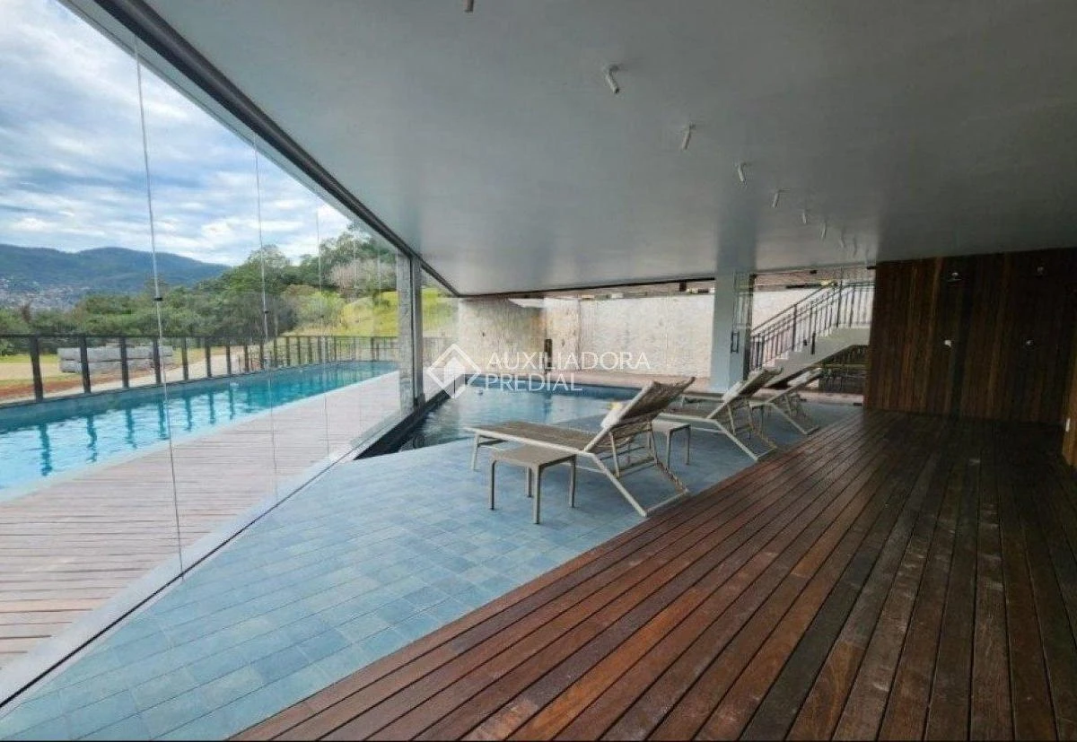 Apartment, 134 m², with floor-to-ceiling windows — photo 2
