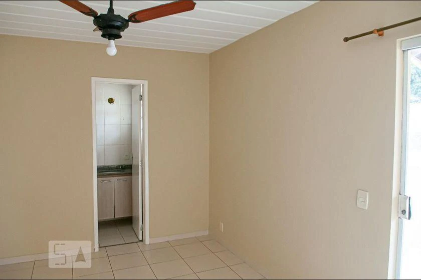 Balcony with a grill in a 2-bedroom house, 118 m² — photo 30