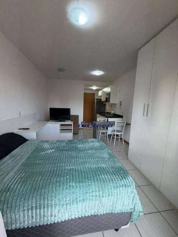 Furnished 1-bedroom apartment with a balcony — photo 4