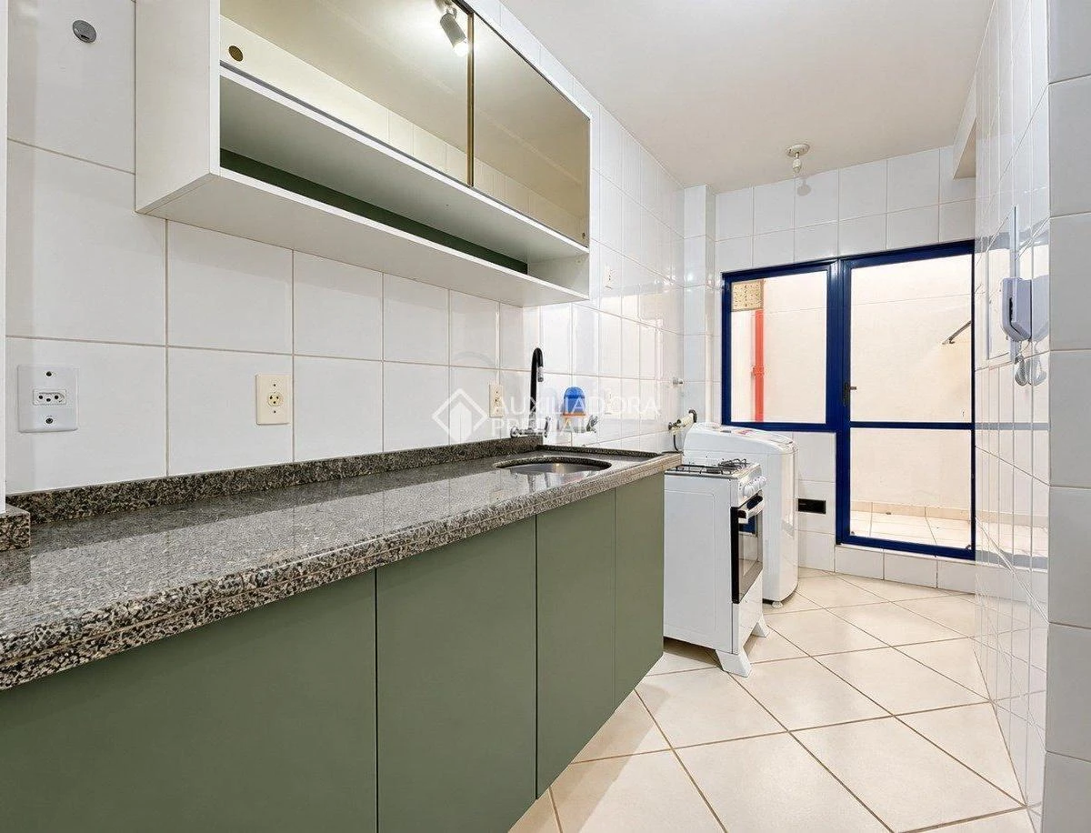2-bedroom apartment with a washing machine in Florianópolis — photo 2