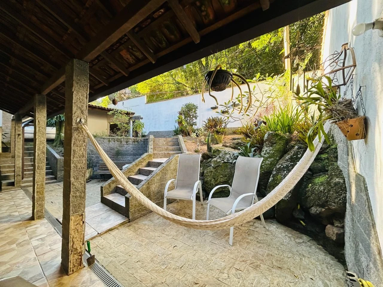 Furnished 1-bedroom house with 2 bathrooms and parking — photo 23
