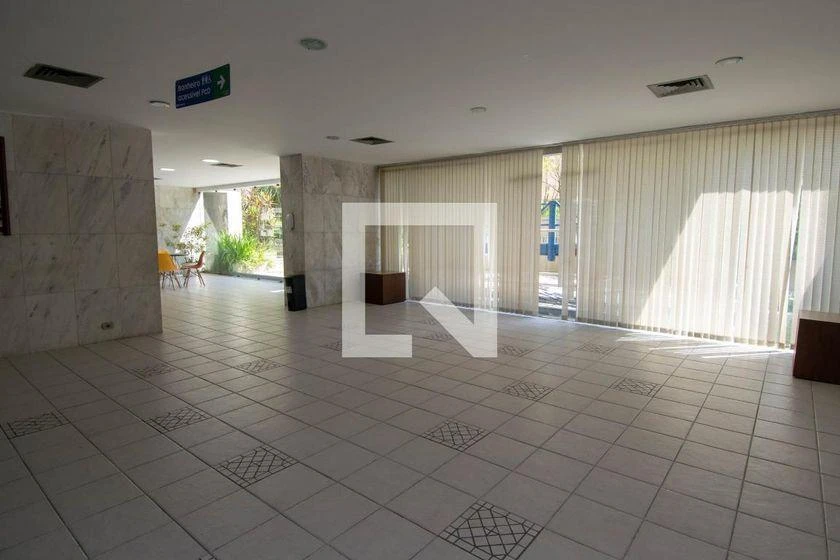 Furnished 76 m² apartment with 2 bedrooms and suite — photo 36