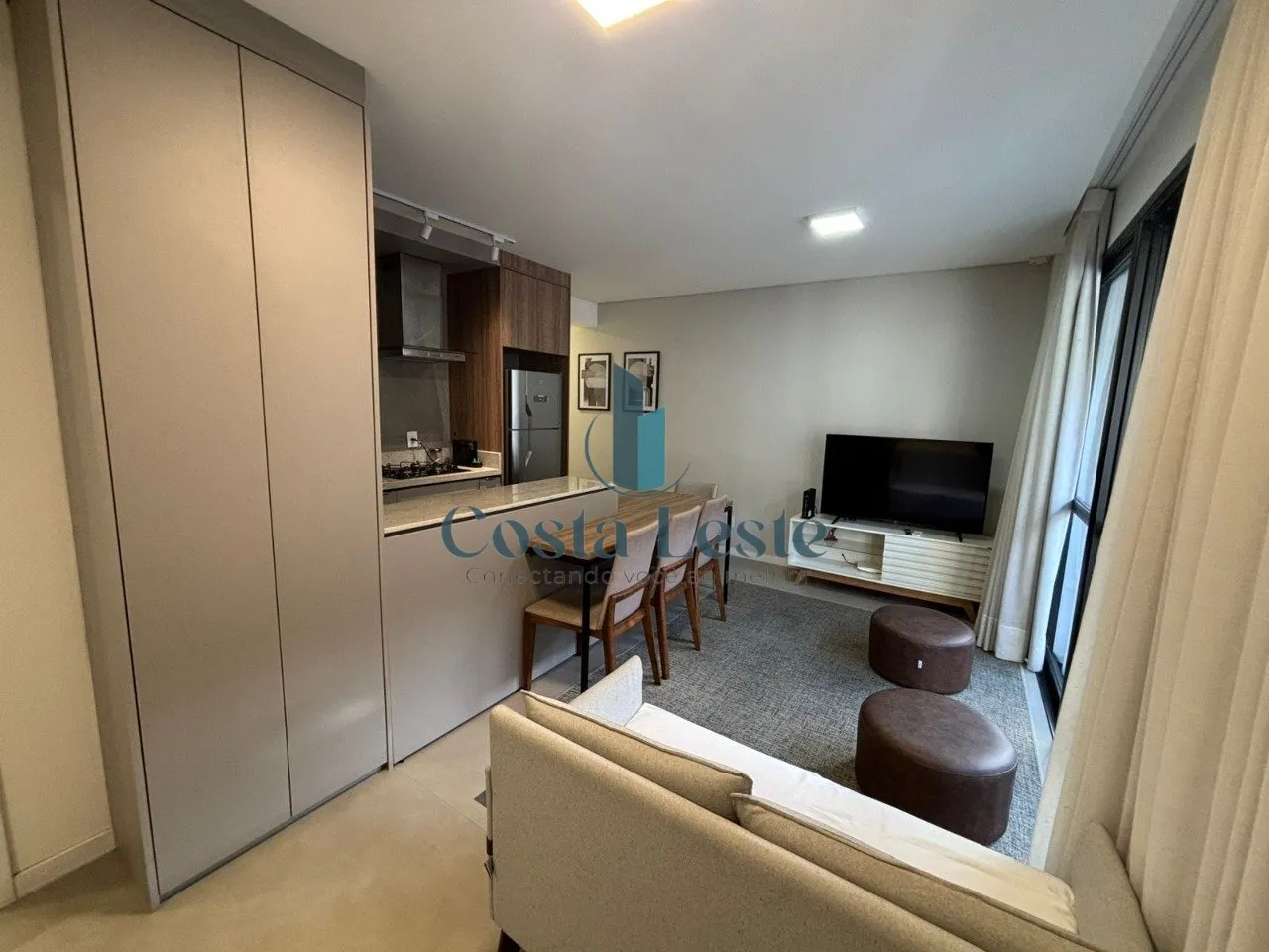 Floor-to-ceiling windows in a one-bedroom apartment, 37 m² — photo 3