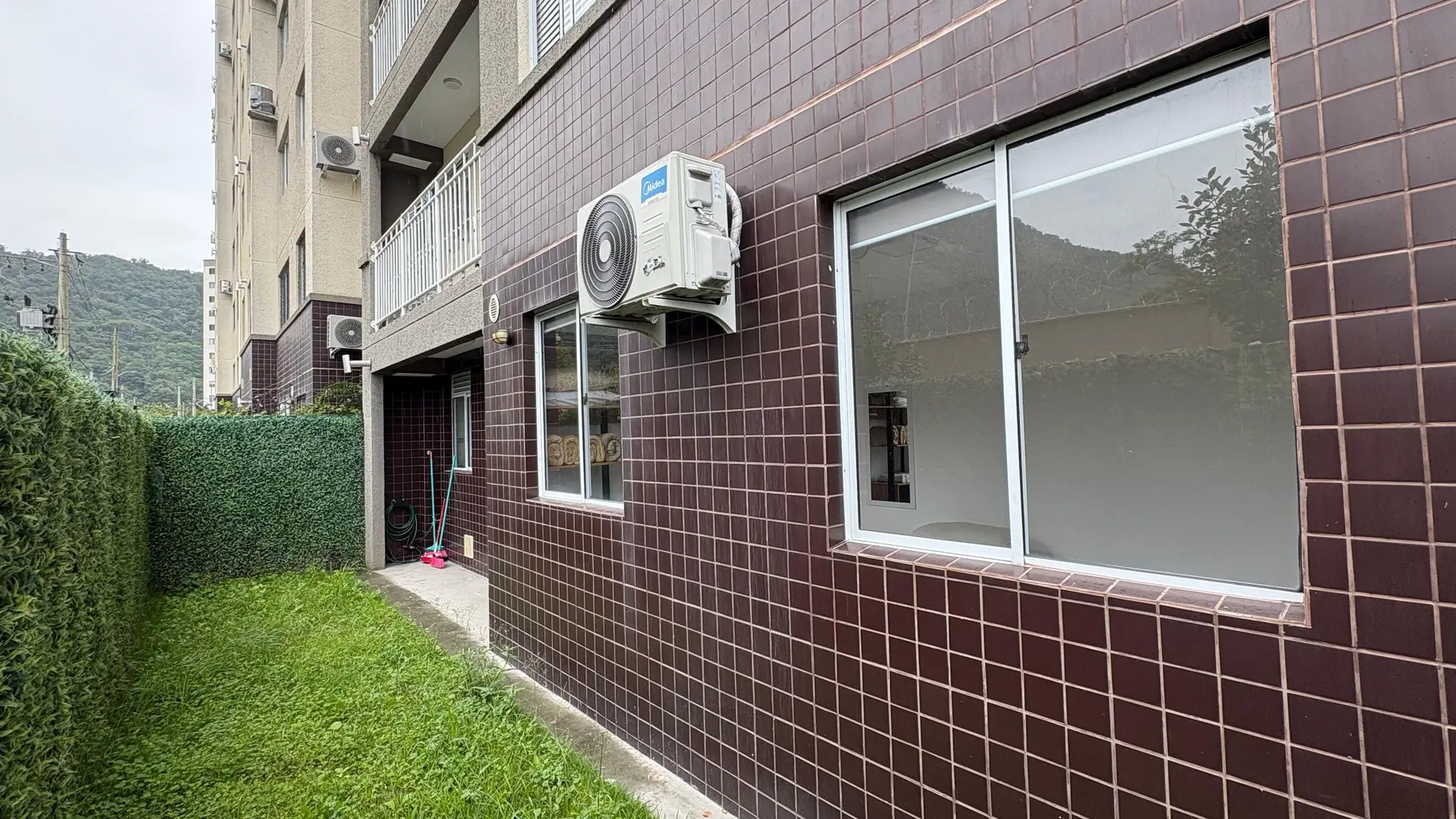 Vista a la montaña y 2 dormitorios: departamento de 75 m² — photo 25