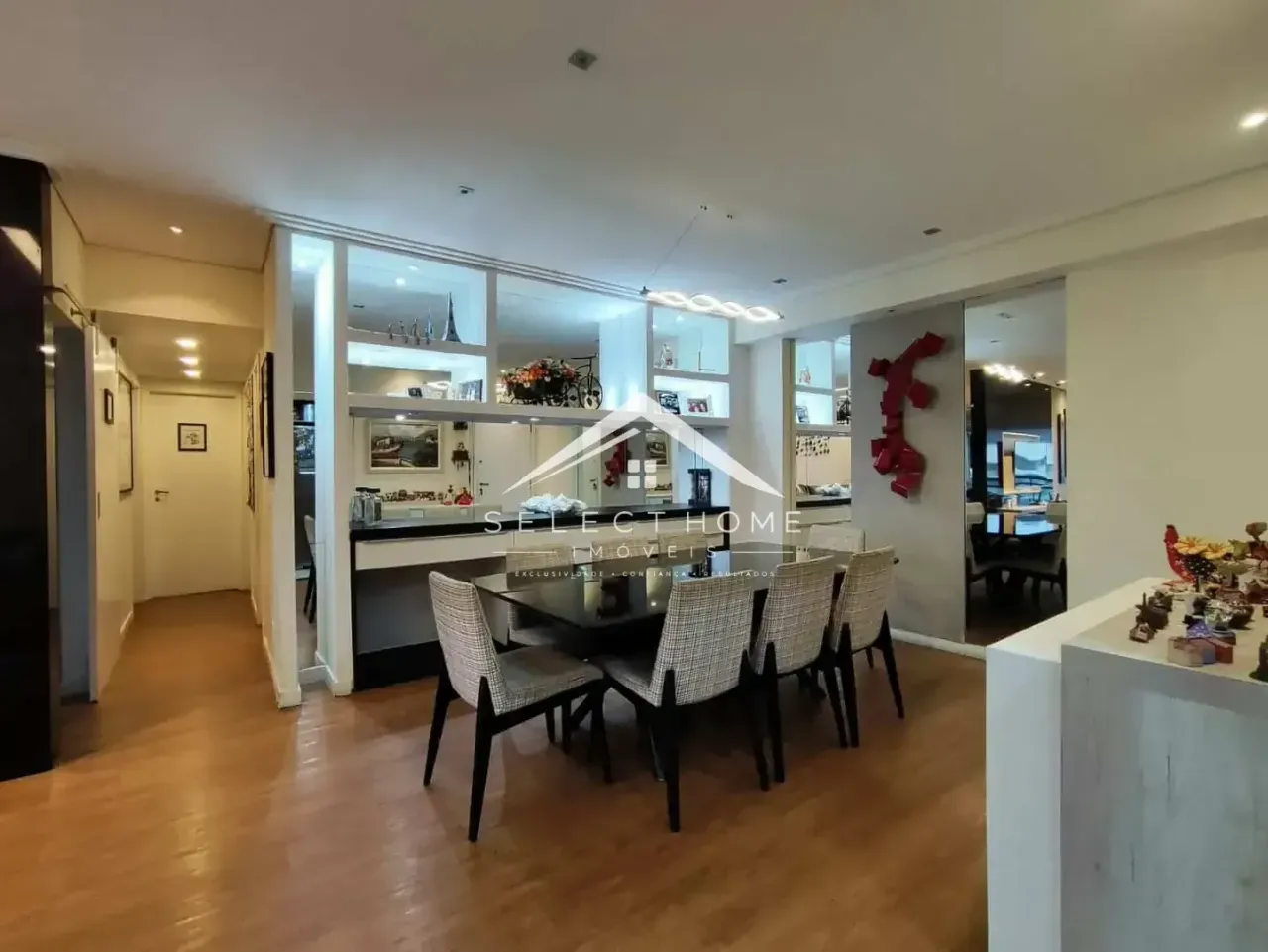 Floor-to-ceiling windows in a 4-bedroom apartment, 150 m² — photo 27