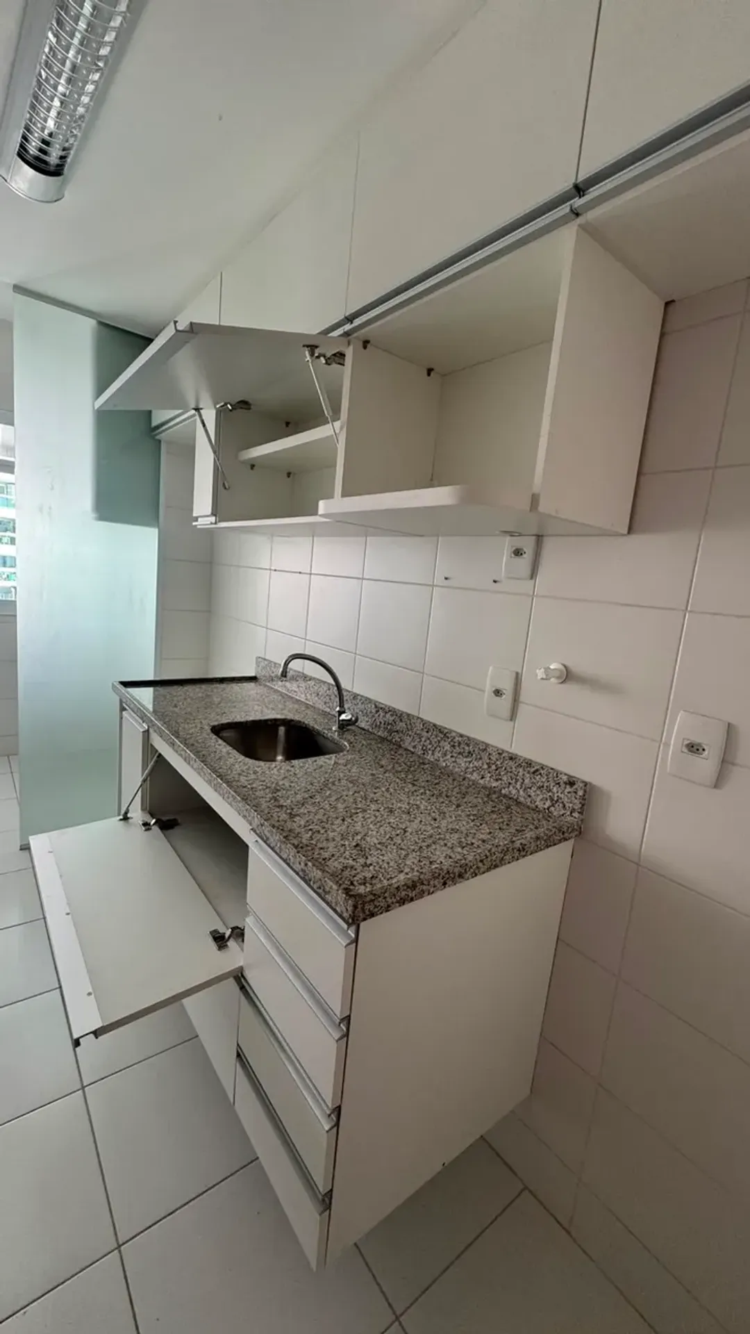 Furnished apartment, 70 m², with a grill on the balcony — photo 18