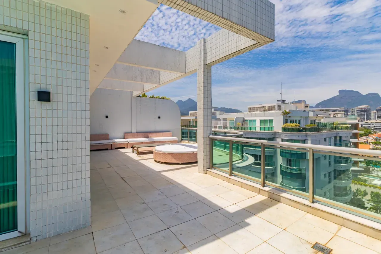 575 m² apartment with 4 en-suite bedrooms and 4 parking — photo 73