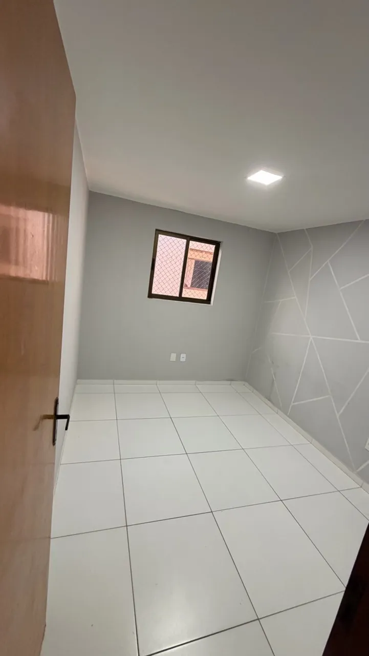 2-bedroom apartment in a building with a gym — photo 4