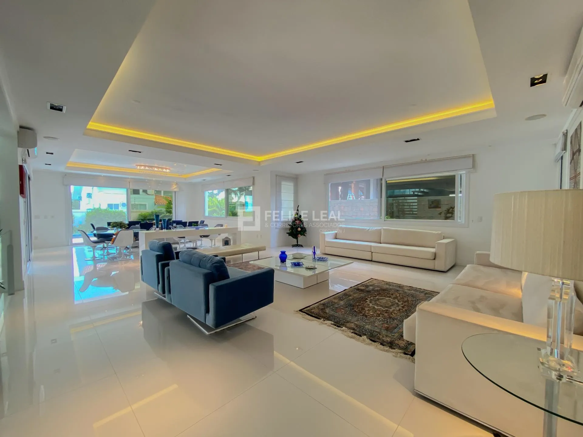 Casa em condomínio com 9 dormitórios e 8 suítes — photo 51