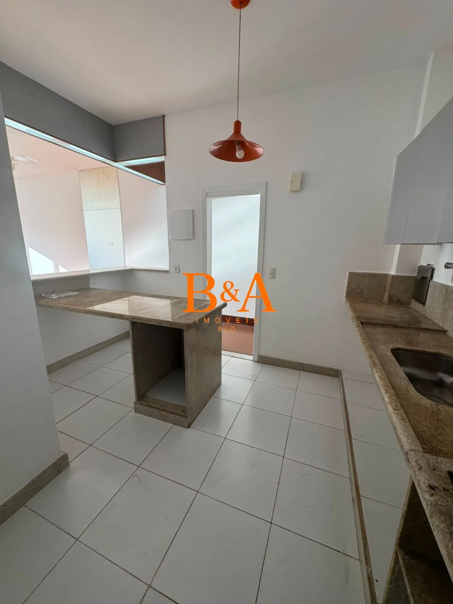 Apartment, 120 m², with wood or laminate floors — photo 9