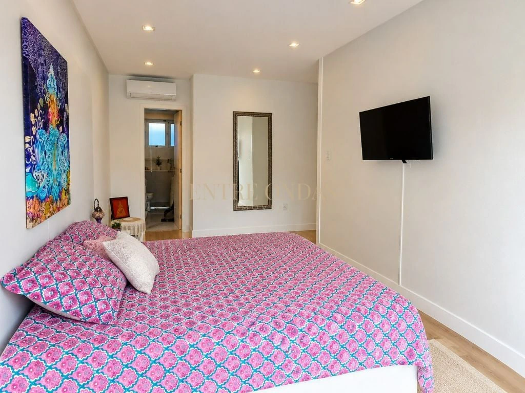 Дом с 3 спальнями, 1 сьютом и 250 м² — photo 10