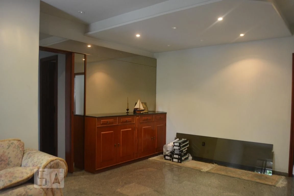 Furnished 3-bedroom apartment with balcony and BBQ