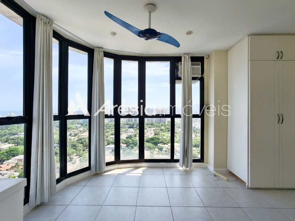 3-bedroom apartment with a bathtub — photo 10