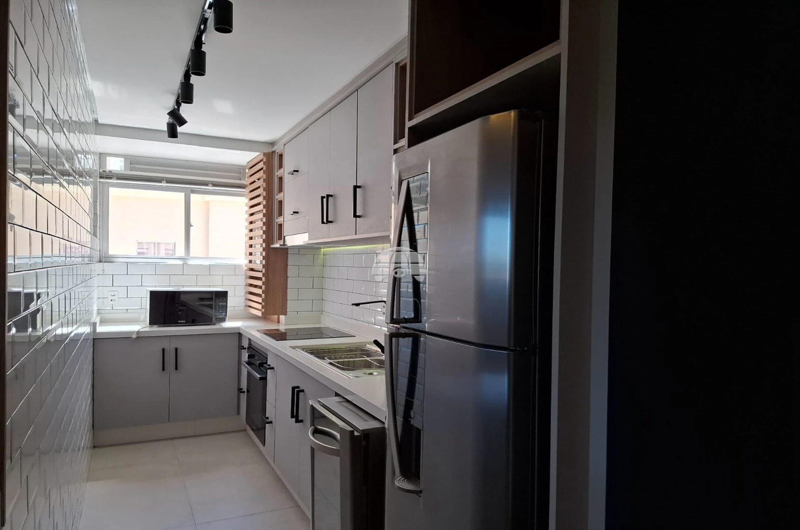 Furnished 3-bedroom apartment with integrated kitchen — photo 4
