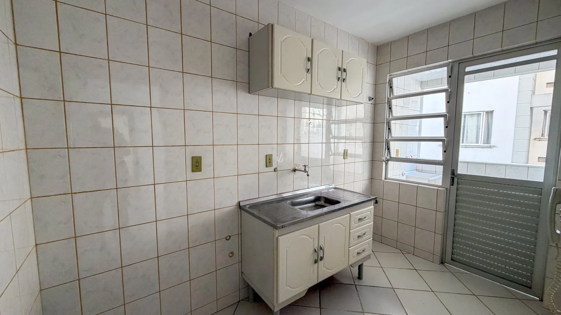 2-bedroom apartment, 60 m² — photo 2