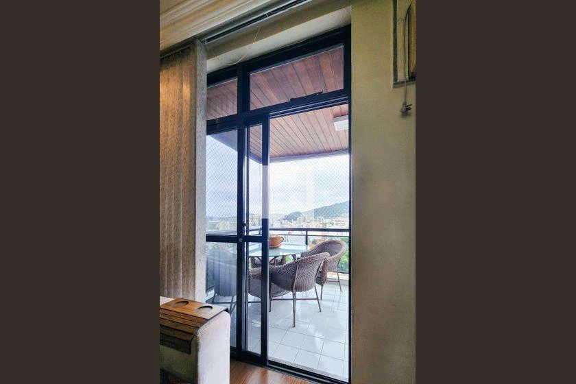 Furnished 100 m² apartment with 2 bedrooms and balcony — photo 17