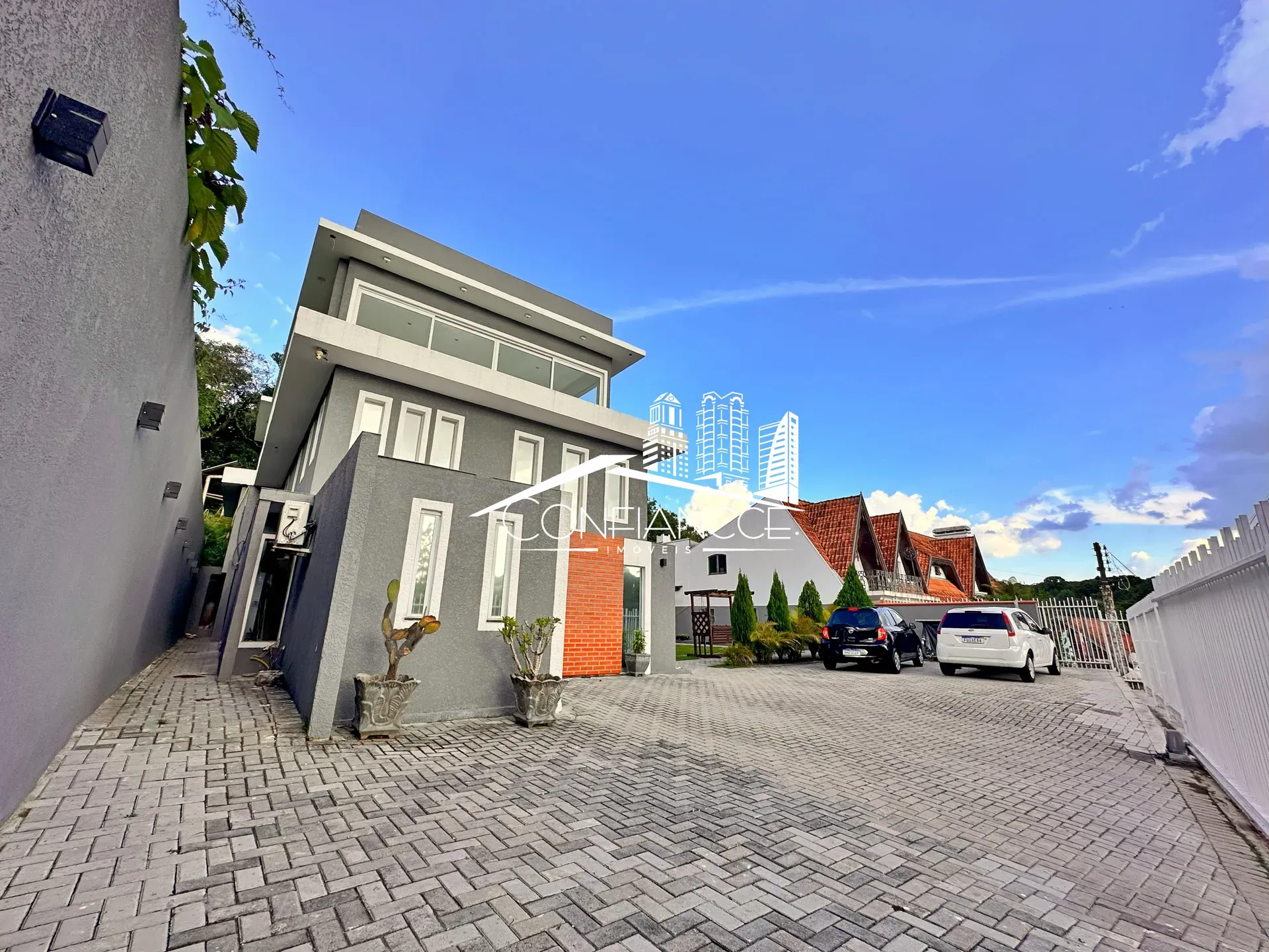 House with 4 bedrooms, 3 bathrooms and 6 parking — photo 33