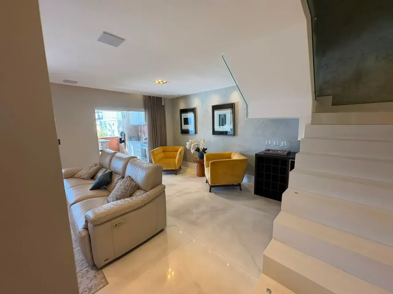 Furnished house with 5 bedrooms and 5 bathrooms — photo 4