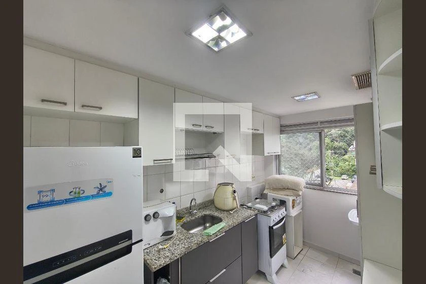 Furnished 2-bedroom apartment with a balcony — photo 16