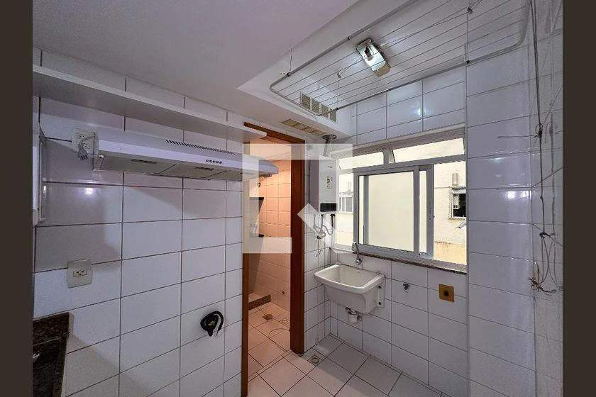 3-bedroom apartment in a building with a gym — photo 24