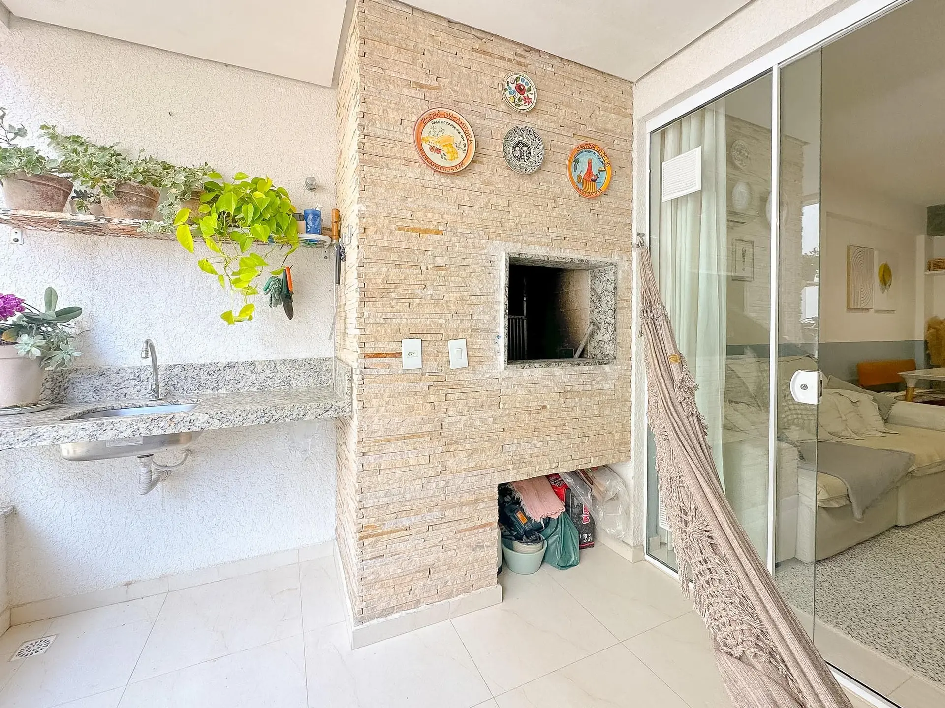 Furnished apartment, 92 m², with a grill on the balcony — photo 61
