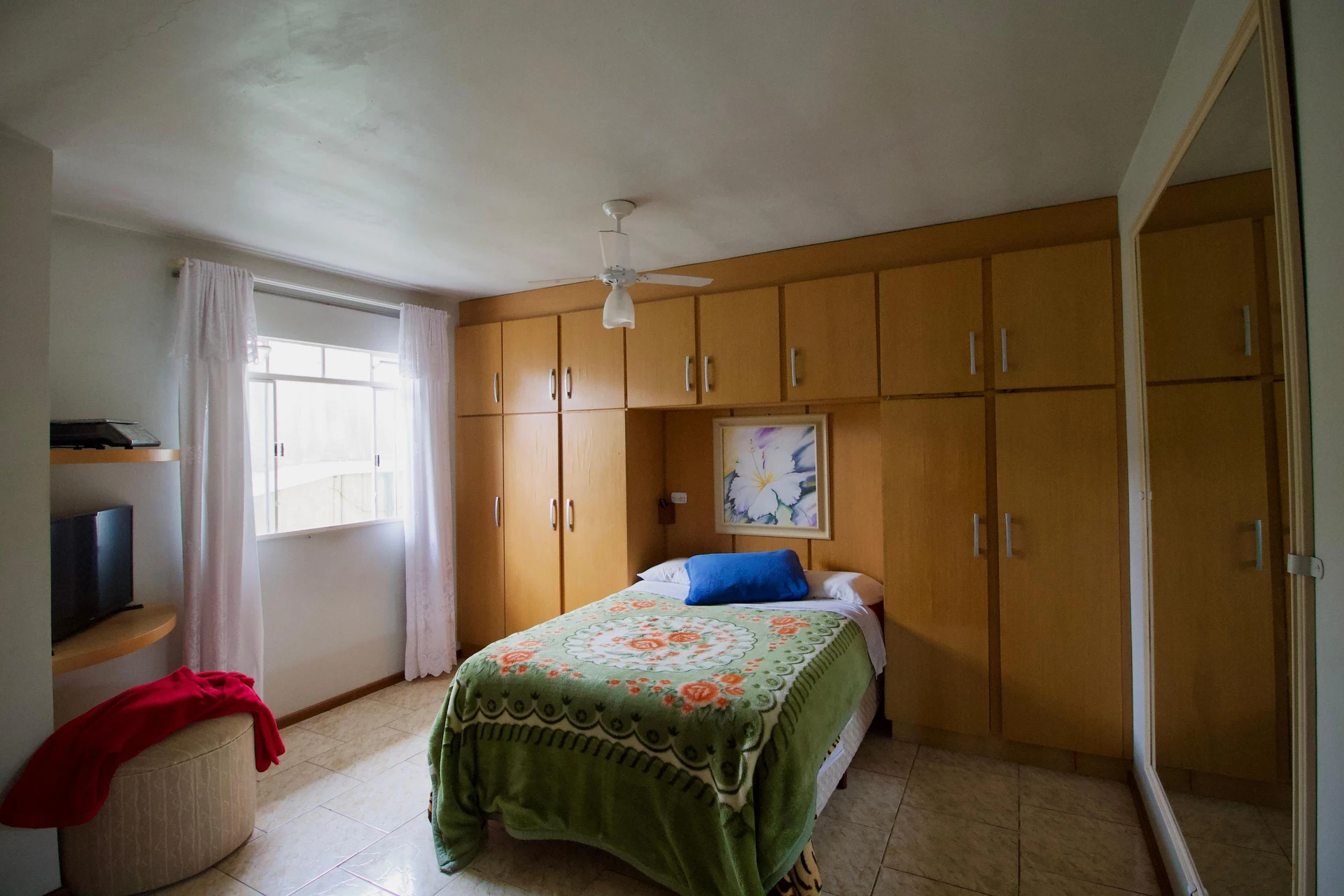 360 m² house with a home office and a garden — photo 22