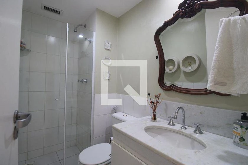 Furnished apartment, 83 m², with a glass-enclosed balcony — photo 46