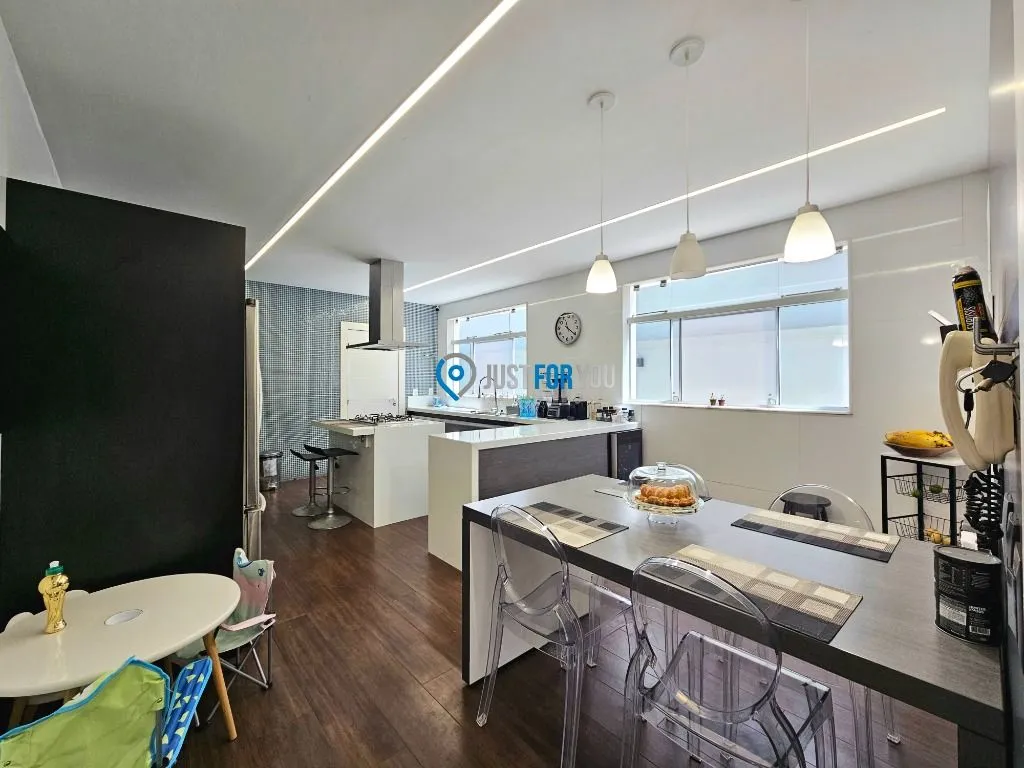 Casa com 4 dormitórios e 5 banheiros, 650 m² — photo 25