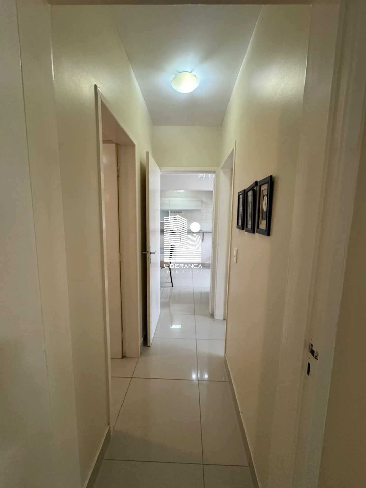 55 m² apartment with a home office and a washing machine — photo 10