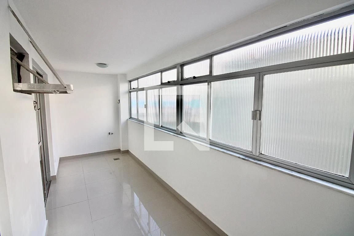 3-bedroom apartment, 1 with its own bathroom, 200 m² — photo 31