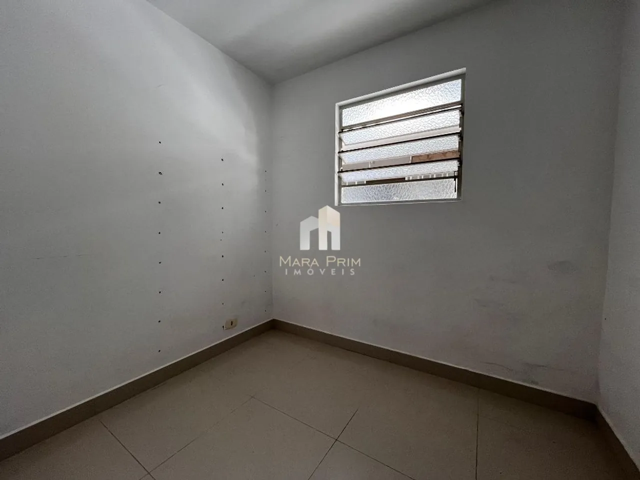 House with 3 bedrooms and fitted kitchen — photo 7