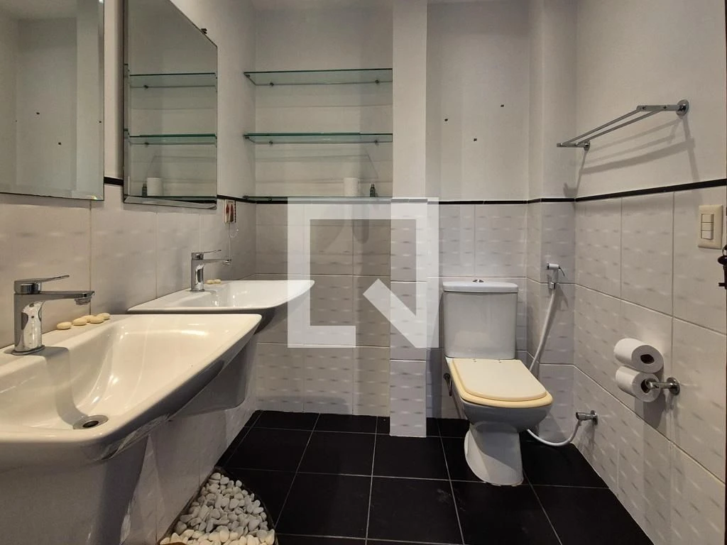 3-bedroom apartment with a balcony and 3 bathrooms — photo 24