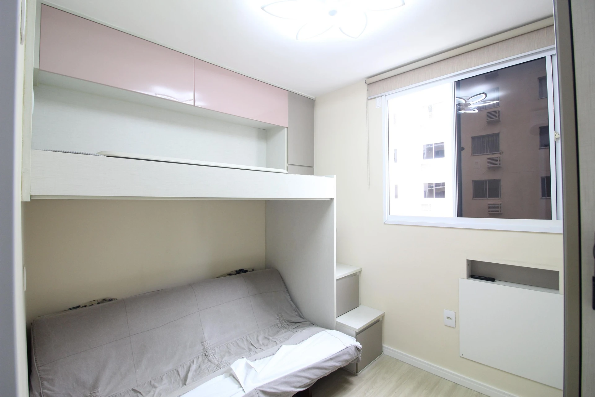 Departamento amueblado, 51 m², con balcón cerrado con vidrio — photo 5