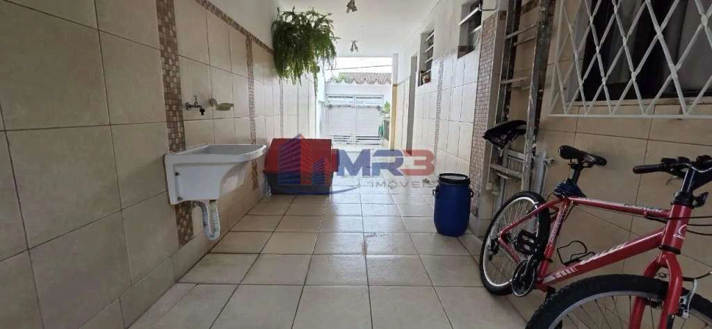 Casa duplex com varanda e 3 quartos e 197 m² — photo 27