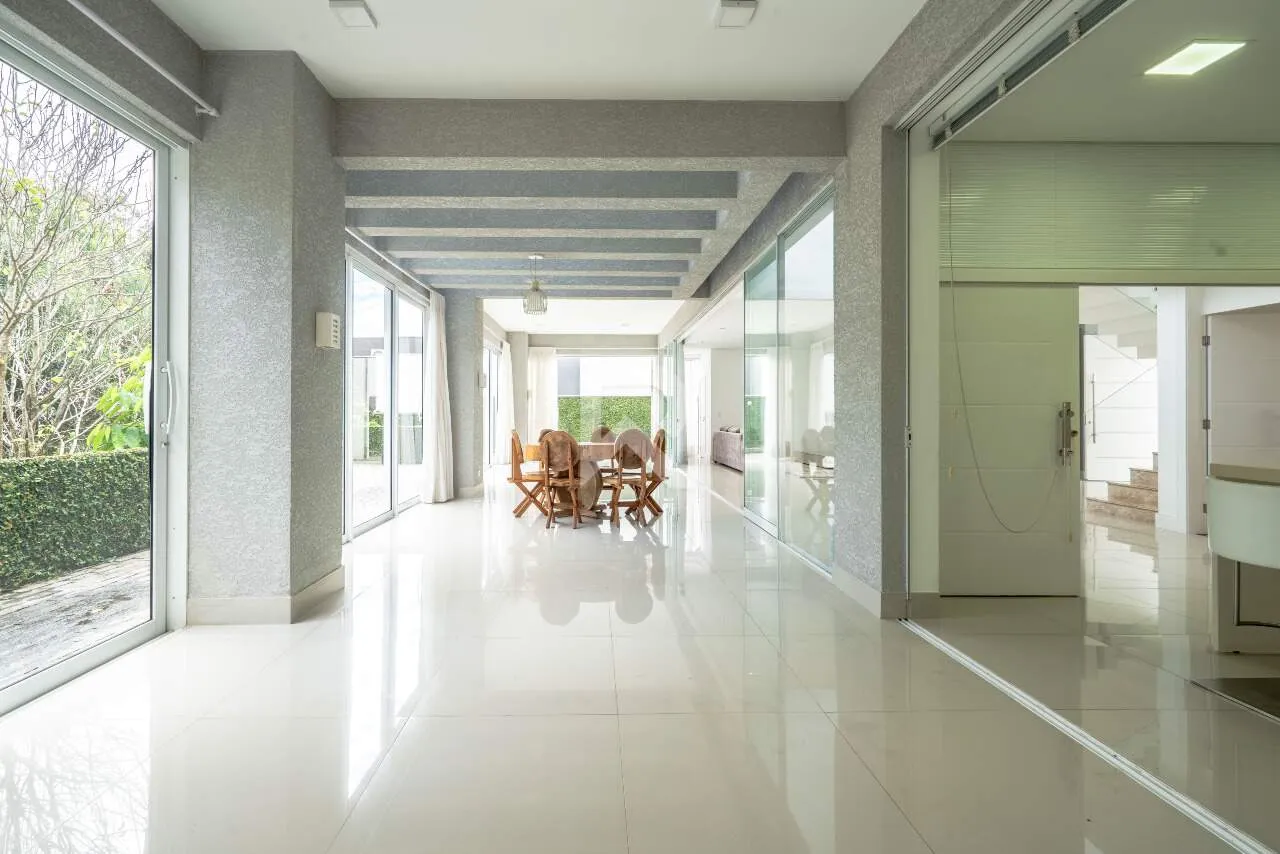 Furnished house with 4 en-suite rooms and 709 m² — photo 12