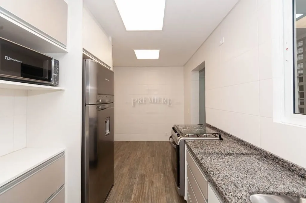 137 m² apartment with 3 bedrooms and 1 parking spot — photo 25